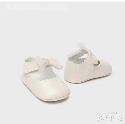 Декоративни пантофки в мръсно бяло за новородено момиче Mayoral , снимка 3 - Бебешки обувки - 49712122