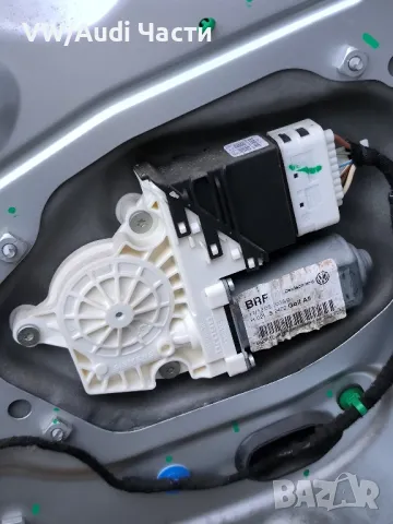 Машинка моторче задно ляво стъкло врата за Голф 5 Пасат  VW Golf 5 Passat Touran Jetta 1K0959703F