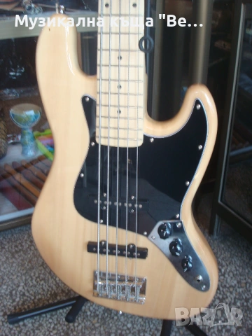 Бас китара, снимка 2 - Китари - 54111218
