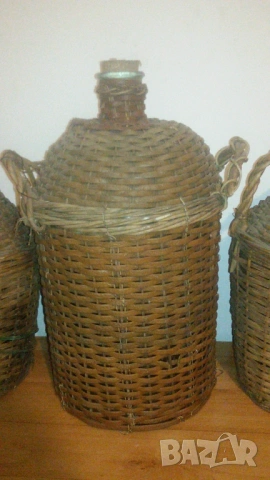 Лот 4 дамаджани, снимка 3 - Буркани, бутилки и капачки - 53367075