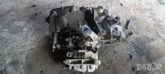 Ръчна скоростна кутия за Honda Civic VII 1.7 CTDI, снимка 2 - Части - 48184831