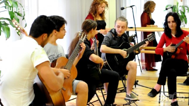 Уроци по китара Пловдив - учител по китара, музикална школа, снимка 11 - Спорт, танци, изкуство - 22969537