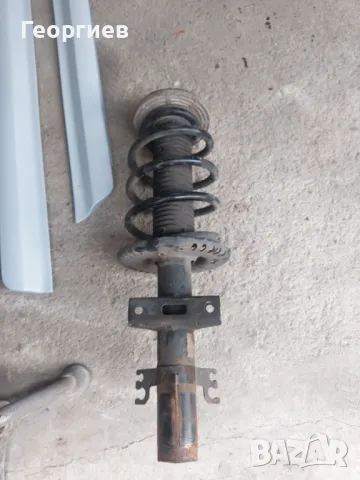 Преден десен амортисьор за Фолксваген Транспортер Т5, снимка 1