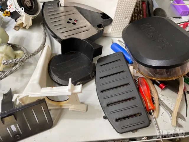 Евтини Части - Krups EA81 Бял без дисплей, снимка 9 - Кафемашини - 49814657