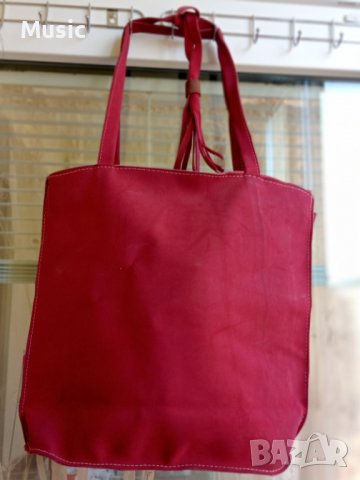 Червена дамска чанта, снимка 4 - Чанти - 38369247