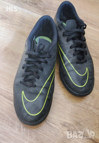 Футболни обувки Nike, стоножки - 42 номер, снимка 3 - Спортни обувки - 52176423