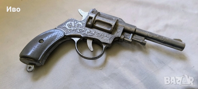 Изцяло метален револвер с капси Наган 1895 СССР 