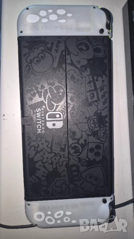 Nintendo Switch OLED Splatoon Edition + 3 Игри, снимка 2 - Nintendo конзоли - 52428925