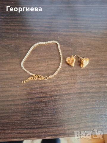 Продавам комплект от стомана обеци и гривна, снимка 5 - Бижутерийни комплекти - 49138951