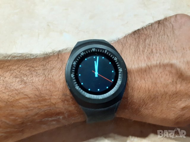 Продавам смарт часовник със слот за сим и карта памет