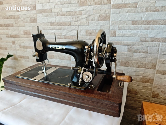 Ръчна шевна машина - GRITZNER - 1920" година - Germany, снимка 3 - Антикварни и старинни предмети - 54353998