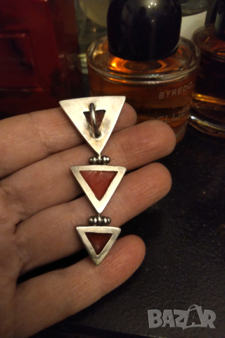 Сребърна ръчно изработена висулка с корал НАМАЛЕН , снимка 2 - Колиета, медальони, синджири - 44535267