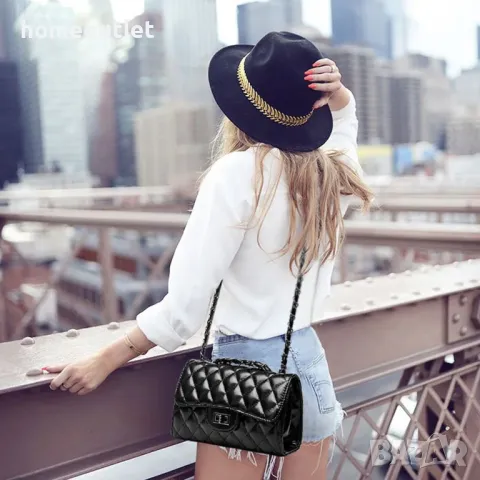 Дамска мини чанта в черно, снимка 4 - Чанти - 49129818