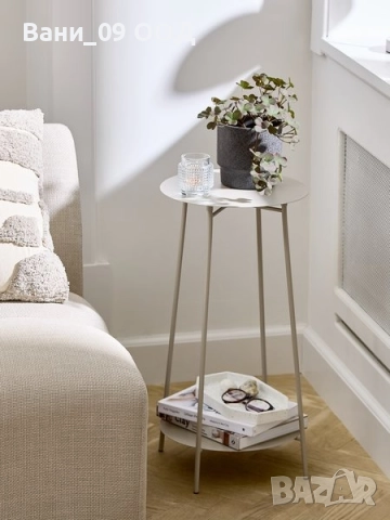 Деко масичка в бежово