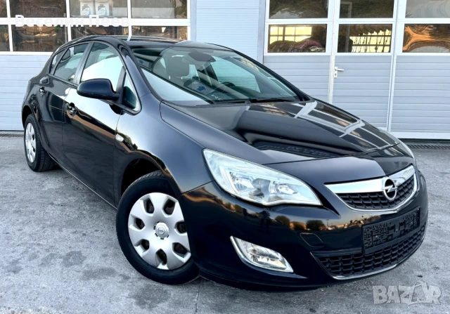 Opel Astra 1.3CDTI ECO FLEX , снимка 2 - Автомобили и джипове - 50050391