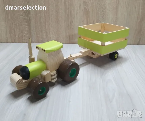 Декоративен дървен трактор с ремарке DMAR 332M6, снимка 2 - Колекции - 56202326