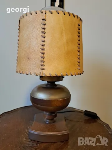 немска настолна лампа с плафон от естествена кожа     15/4, снимка 6 - Настолни лампи - 48974167