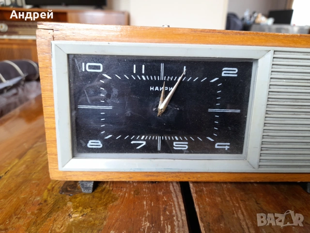 Стар настолен часовник Наири, снимка 2 - Антикварни и старинни предмети - 54044160