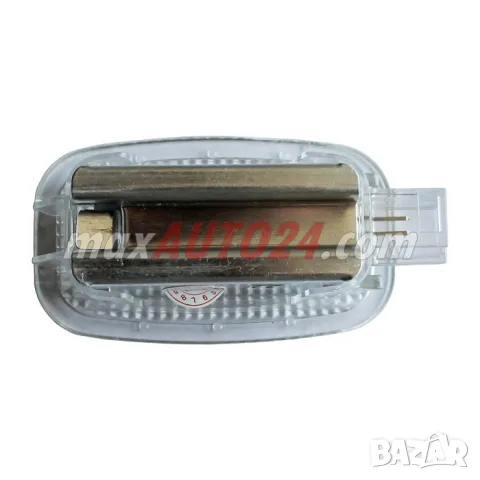 LED плафони за врата Mercedes C ML A E CL CLS S SL B R G и Vito, снимка 3 - Аксесоари и консумативи - 55864665