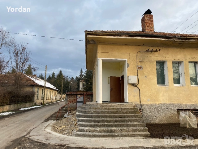 Продава, снимка 2 - Къщи - 54117533