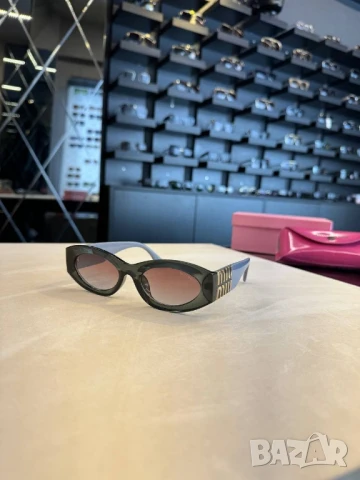 очила с черен обикновен калъф и ув защита miu miu , снимка 3 - Слънчеви и диоптрични очила - 51278122