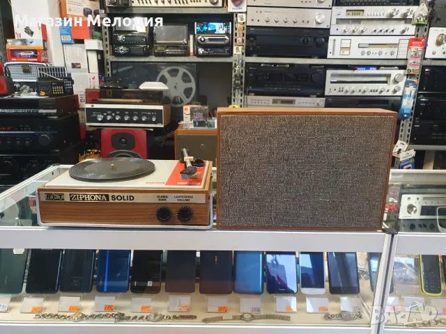 💽📻📀🎶 Грамофон RFT Ziphona Solid от 1973г. Има вграден усилвател и говорител. Работи без проблем,