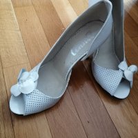 Продавам дамски обувки, снимка 2 - Дамски елегантни обувки - 32062376