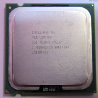 Продавам процесор CPU за компютър Intel Pemtium 531 socket 775 23 Ghz/ 1M/ 800 mhz, снимка 1 - Процесори - 44670515