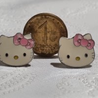 Автентични сребърни обеци Hello Kitty с емайлирани лица, снимка 7 - Обеци - 44230716