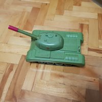 Руска пластмасова играчка танк на батерии, снимка 2 - Колекции - 30236767