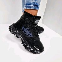 дамски боти Nike , снимка 3 - Дамски боти - 42920426