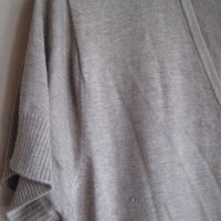 Блуза беж с черни мъниста, Франция, размер S, снимка 3 - Корсети, бюстиета, топове - 29291096