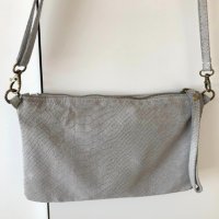 Сива чанта кросбоди от естествена кожа , снимка 2 - Чанти - 39912500