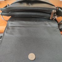Мъжка кожена чанта с капак от телешки бокс черно и кафяво ( тик )., снимка 5 - Чанти - 34882536
