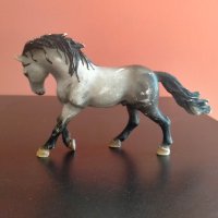 Колекционерска фигурка Schleich Кон Andalusian Stallion Grey Horse 2005 13607 , снимка 10 - Колекции - 42380636