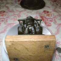  Масивна Бронзова статуетка , снимка 3 - Антикварни и старинни предмети - 44793637