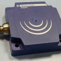 индуктивен датчик Telemecanique XS8D1A1MAU20 Prximity Sensor Inductive 24V-240V, снимка 2 - Резервни части за машини - 35294893