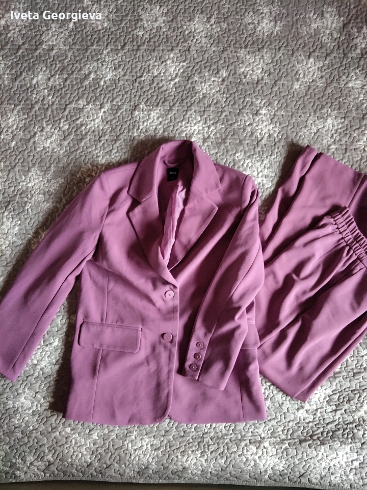 Лилав дамски костюм , снимка 1