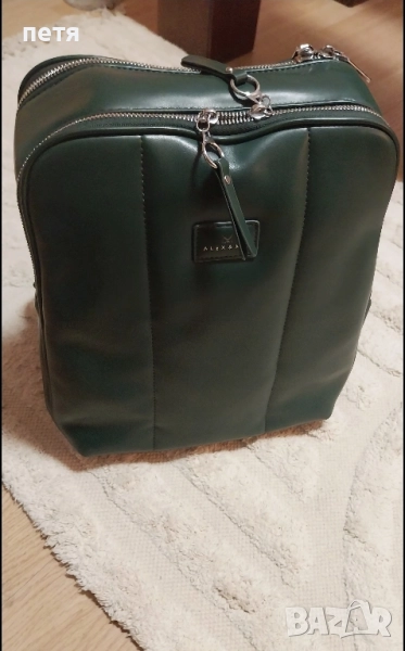 страхотна зелена раница , снимка 1