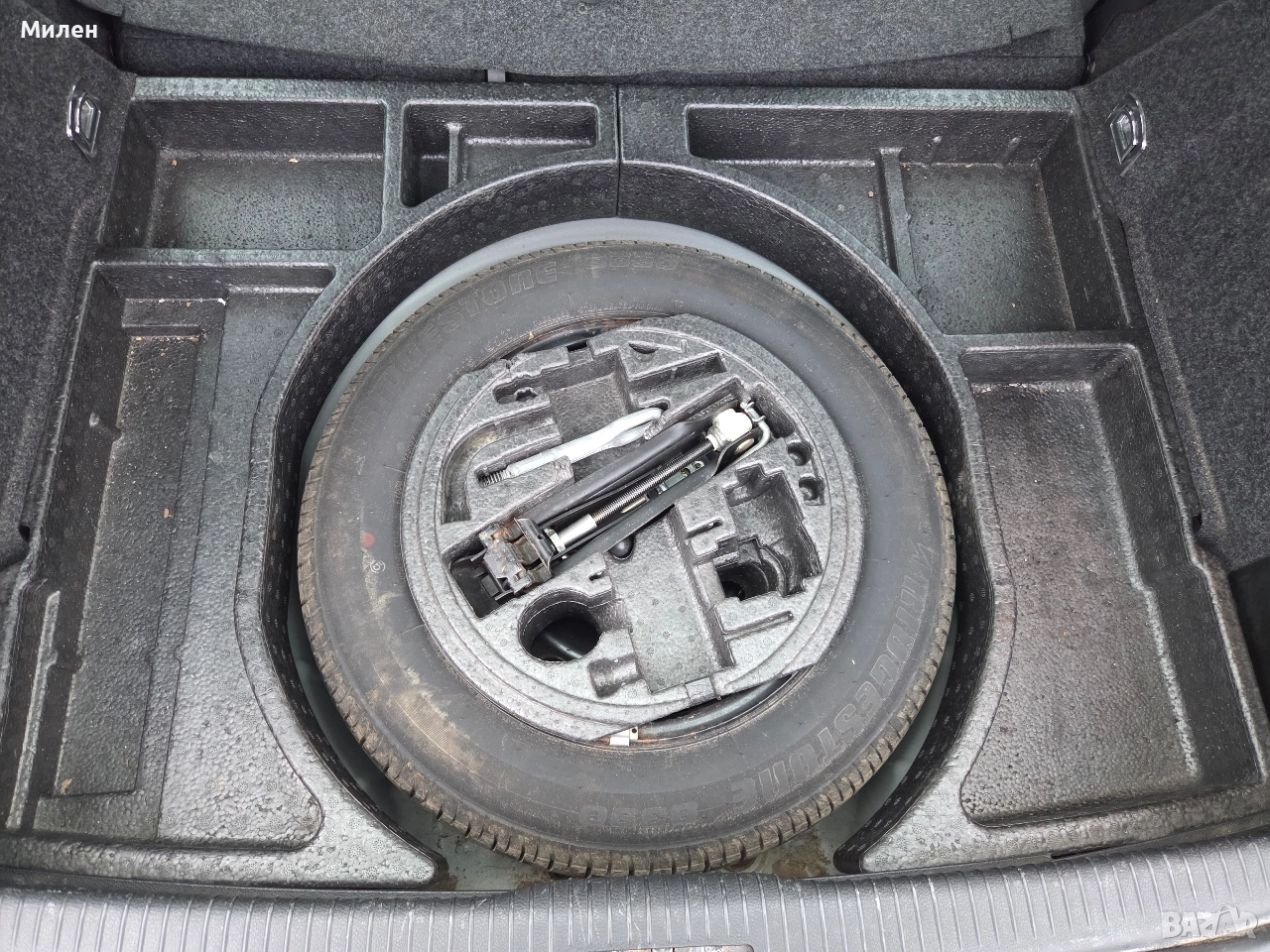 Органайзер и резервна гума за Голф5 , снимка 1