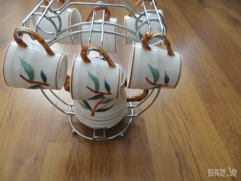 Порцеланов сервиз за кафе с каничка, снимка 1