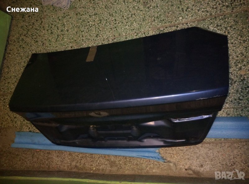 Subaru Субару седан заден капак JF1BLDKYG9G04 3005, снимка 1