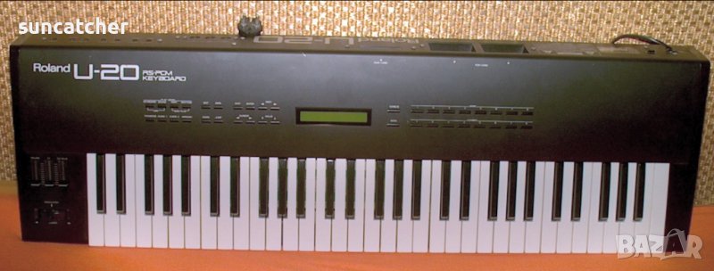 Търся синтезатор Roland U20, снимка 1