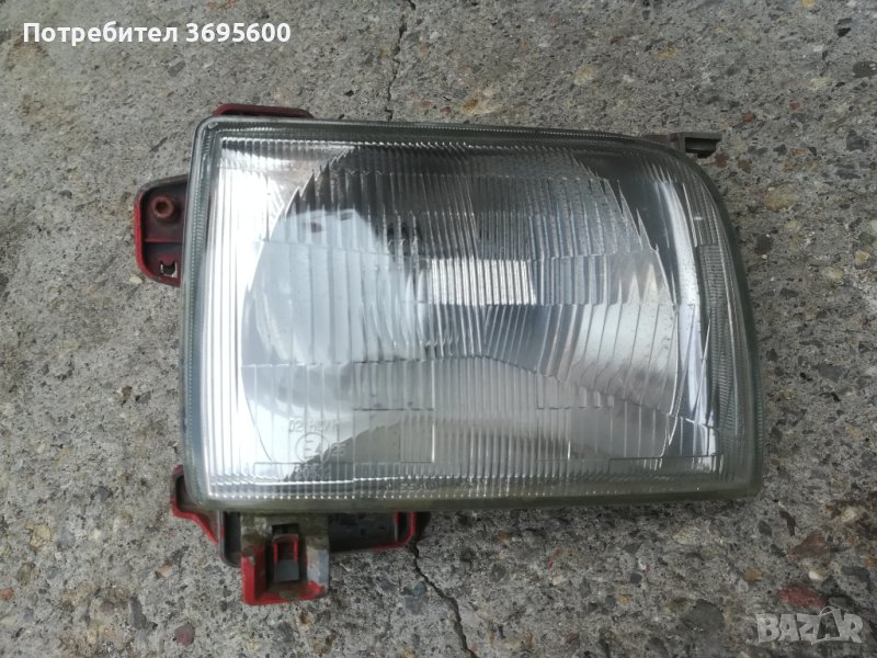 Десен фар Nissan Navara Нисан Навара ( фарове ), снимка 1