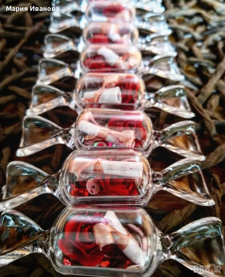 Пластмасови бонбони с послания за 8-ми март , снимка 1