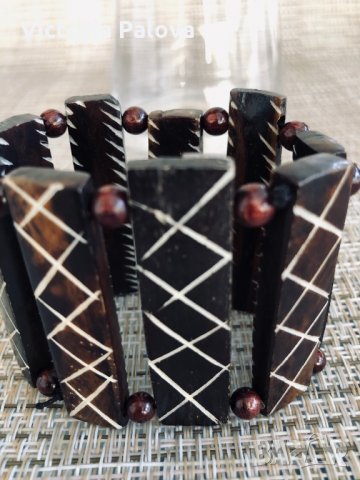 Много ефектна стилна гривна, снимка 2 - Гривни - 29524257