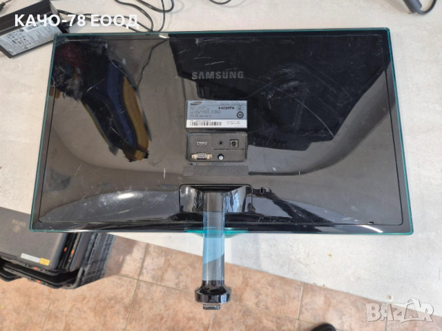 Монитор Samsung S24D390HL - за части, снимка 2 - Монитори - 53323956