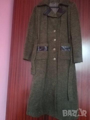 елегантно дълго масленозелено палто, снимка 2 - Палта, манта - 48266793