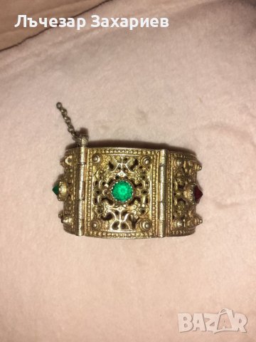 Купувам стари монети възрожденски накити: пафти, гривни рогатки, трепки, колани, пръстени, обеци, на