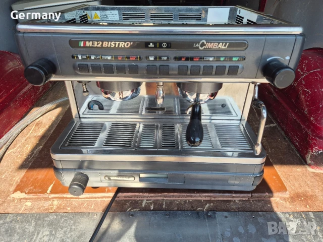 професионална кафемашина la cimbali m32 bistro